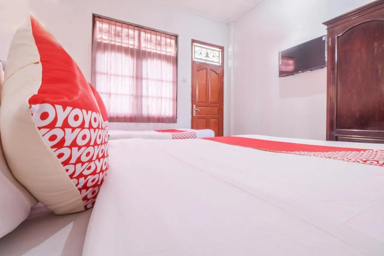 ** Hotel Oyo 2411 Taman Mekar Beach Inn 2 Kuta Lombok Indonésie