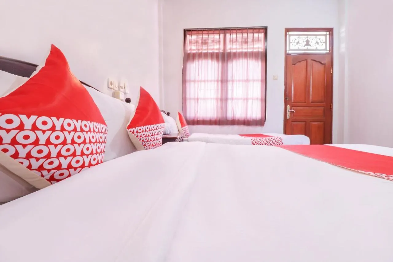 ** Hotel Oyo 2411 Taman Mekar Beach Inn 2 Kuta Lombok Indonésie