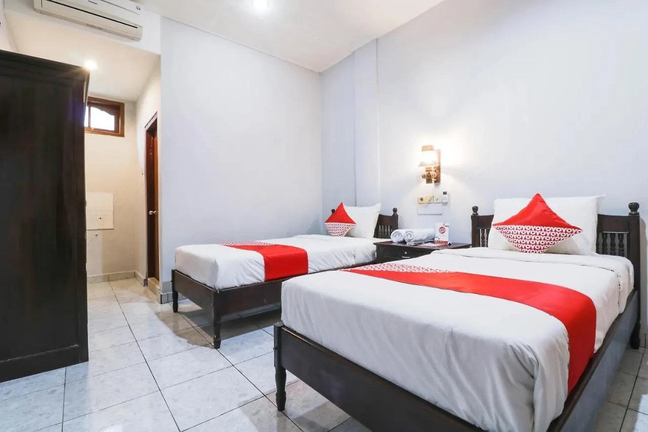 Oyo 2411 Taman Mekar Beach Inn 2 Kuta Lombok